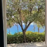 Lo Scoglio Del Gabbiano Hébergement de vacances *